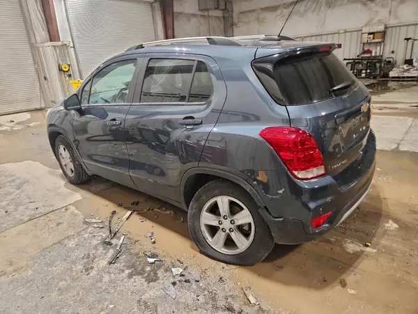 KL7CJPSM1NB539772 2022 CHEVROLET TRAX - Image 2