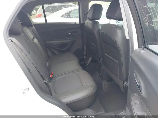 KL7CJPSM1NB551808 2022 CHEVROLET TRAX - Image 8