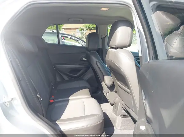 KL7CJPSM1NB560069 2022 CHEVROLET TRAX - Image 8