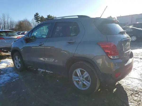 KL7CJPSM1NB566647 2022 CHEVROLET TRAX - Image 2