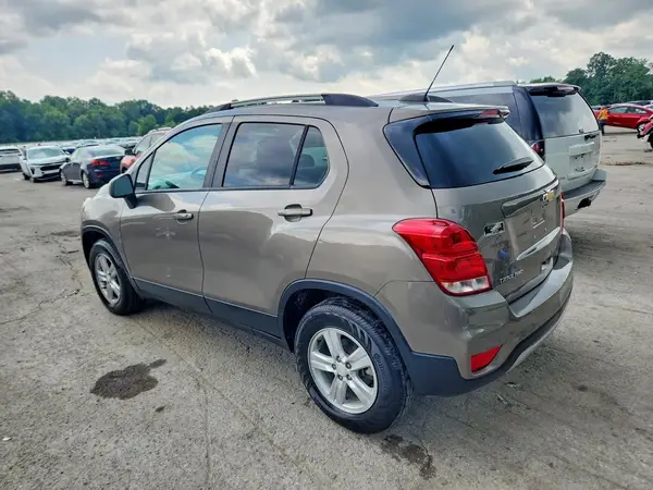 KL7CJPSM1NB566809 2022 CHEVROLET TRAX - Image 2