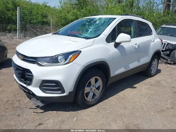 KL7CJPSM1NB569189 2022 CHEVROLET TRAX - Image 2