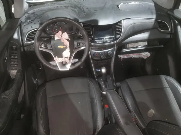 KL7CJPSM2MB366729 2021 CHEVROLET TRAX - Image 8