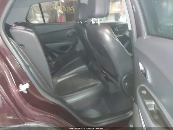KL7CJPSM2MB369694 2021 CHEVROLET TRAX - Image 8