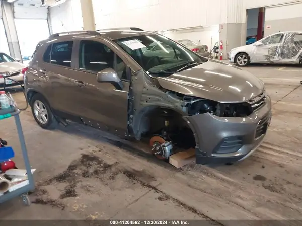 KL7CJPSM2MB371624 2021 CHEVROLET TRAX - Image 1