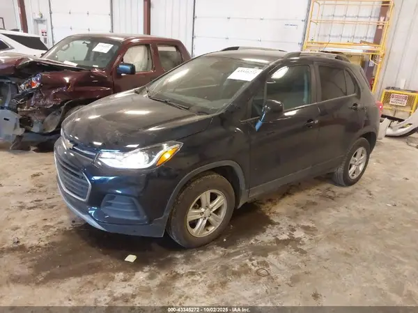 KL7CJPSM2NB501970 2022 CHEVROLET TRAX - Image 2