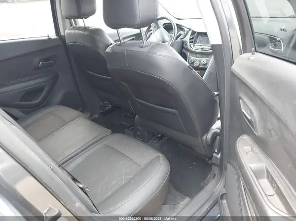 KL7CJPSM2NB524679 2022 CHEVROLET TRAX - Image 8