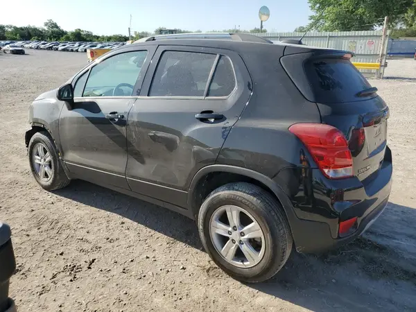 KL7CJPSM2NB527162 2022 CHEVROLET TRAX - Image 2