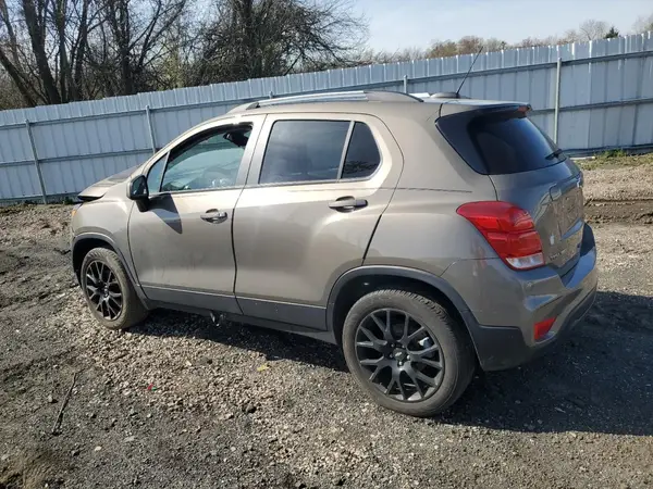 KL7CJPSM2NB530112 2022 CHEVROLET TRAX - Image 2