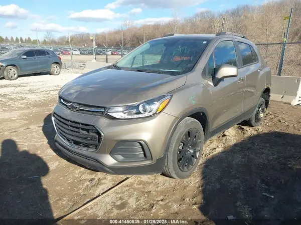 KL7CJPSM2NB530904 2022 CHEVROLET TRAX - Image 2