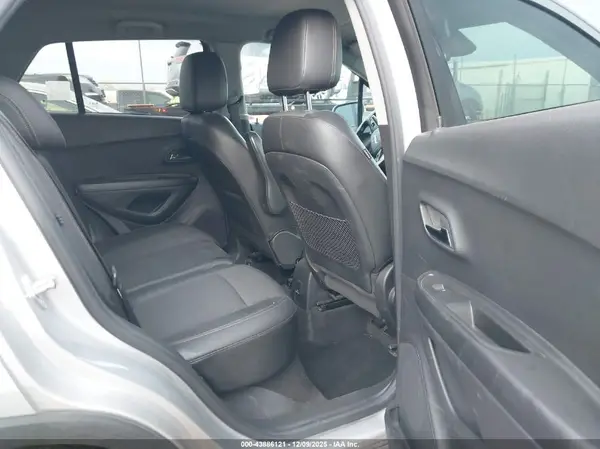 KL7CJPSM2NB535195 2022 CHEVROLET TRAX - Image 8
