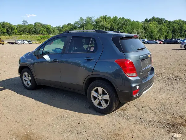 KL7CJPSM2NB540056 2022 CHEVROLET TRAX - Image 2