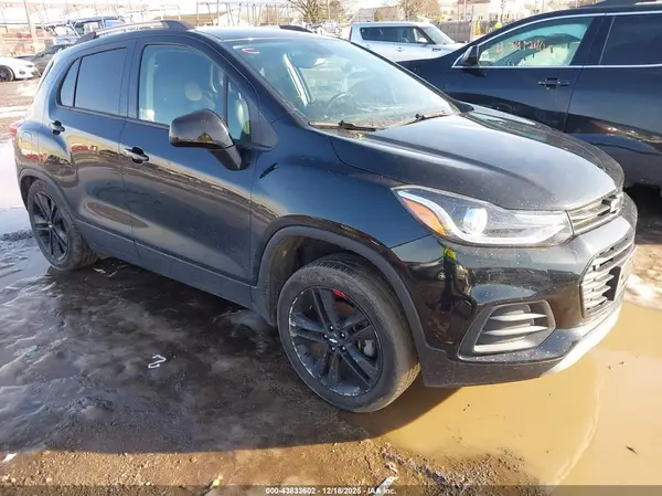 KL7CJPSM2NB546942 2022 CHEVROLET TRAX - Image 1