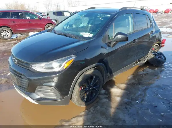 KL7CJPSM2NB546942 2022 CHEVROLET TRAX - Image 2