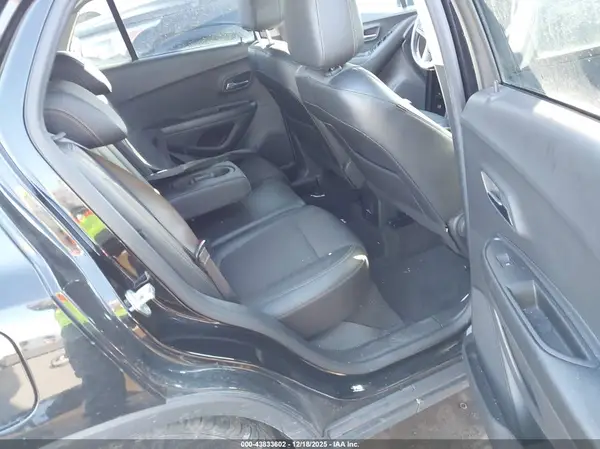 KL7CJPSM2NB546942 2022 CHEVROLET TRAX - Image 8