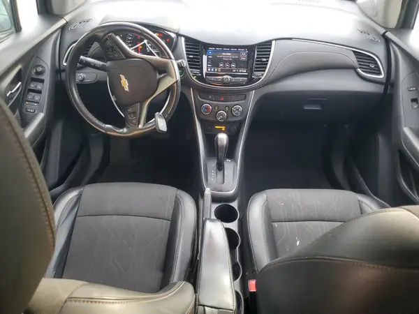 KL7CJPSM2NB556886 2022 CHEVROLET TRAX - Image 8