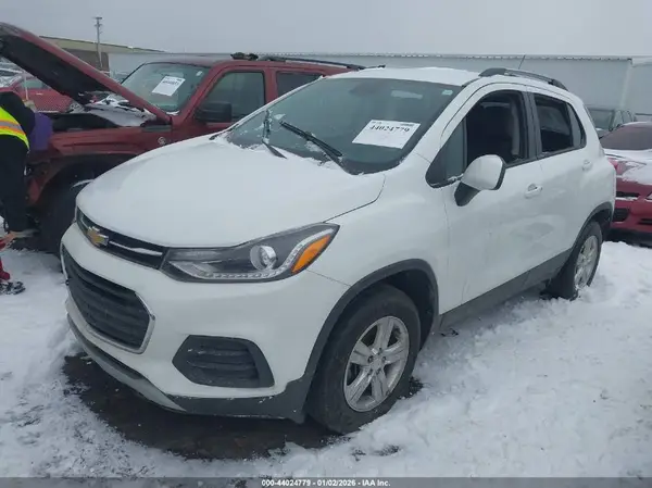 KL7CJPSM2NB563336 2022 CHEVROLET TRAX - Image 2