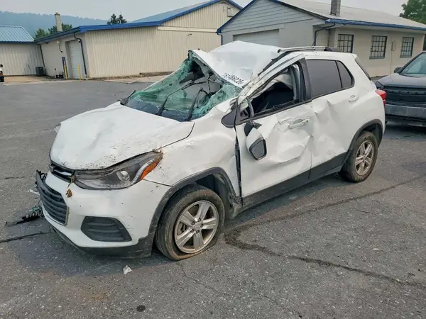 KL7CJPSM2NB563661 2022 CHEVROLET TRAX - Image 1