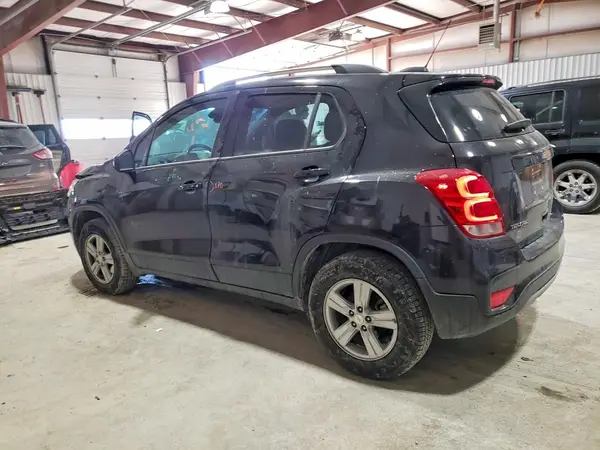 KL7CJPSM2NB564924 2022 CHEVROLET TRAX - Image 2