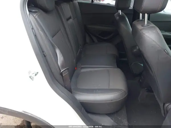 KL7CJPSM2NB565166 2022 CHEVROLET TRAX - Image 8