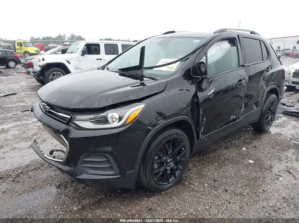 KL7CJPSM2NB566334 2022 CHEVROLET TRAX - Image 2
