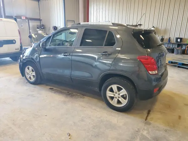 KL7CJPSM2NB568410 2022 CHEVROLET TRAX - Image 2