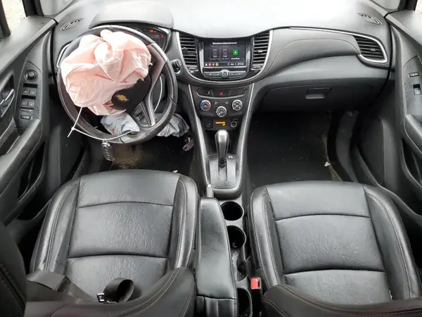 KL7CJPSM3MB366660 2021 CHEVROLET TRAX - Image 8