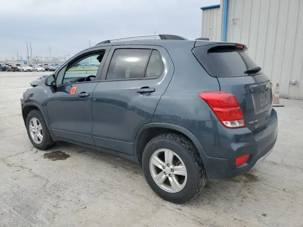 KL7CJPSM3MB371342 2021 CHEVROLET TRAX - Image 2