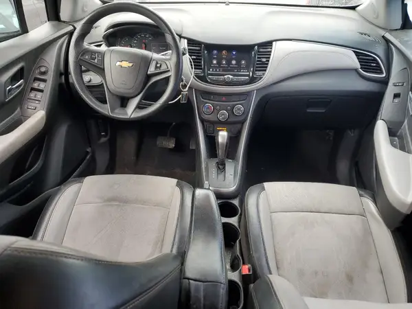 KL7CJPSM3MB375018 2021 CHEVROLET TRAX - Image 8