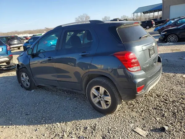 KL7CJPSM3MB375150 2021 CHEVROLET TRAX - Image 2