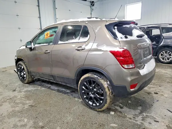 KL7CJPSM3NB509463 2022 CHEVROLET TRAX - Image 2
