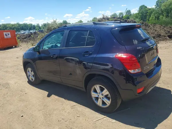 KL7CJPSM3NB513478 2022 CHEVROLET TRAX - Image 2
