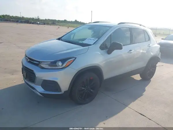 KL7CJPSM3NB516171 2022 CHEVROLET TRAX - Image 2