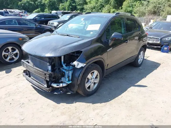 KL7CJPSM3NB522763 2022 CHEVROLET TRAX - Image 2