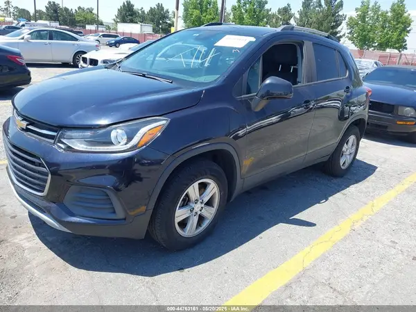 KL7CJPSM3NB523668 2022 CHEVROLET TRAX - Image 2