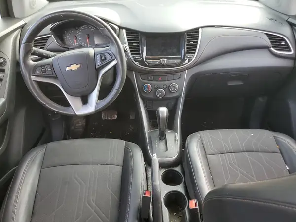 KL7CJPSM3NB525937 2022 CHEVROLET TRAX - Image 8