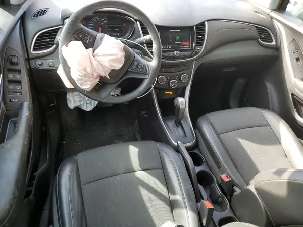 KL7CJPSM3NB527851 2022 CHEVROLET TRAX - Image 8