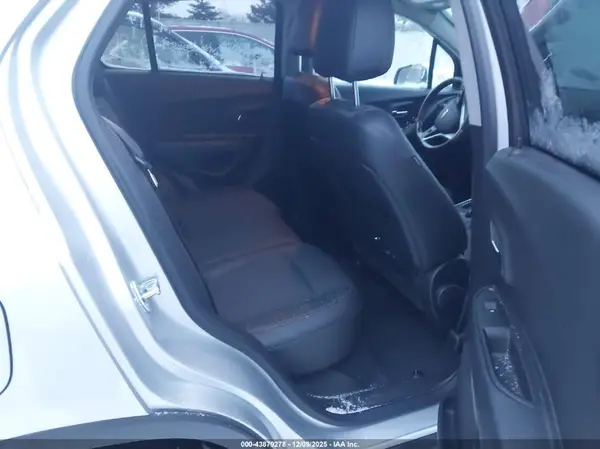 KL7CJPSM3NB533004 2022 CHEVROLET TRAX - Image 8