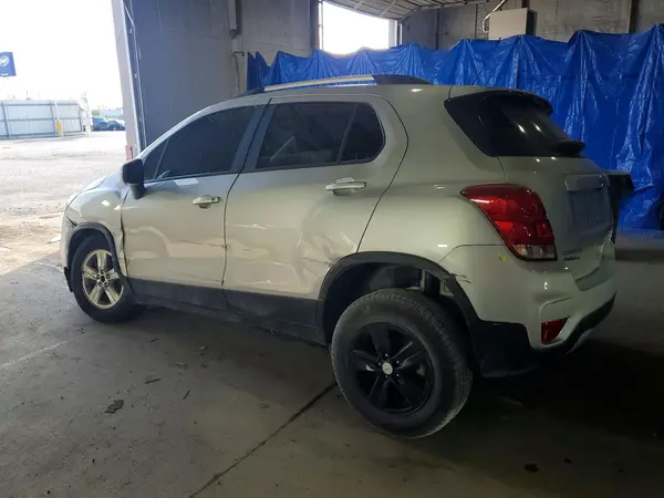 KL7CJPSM3NB537294 2022 CHEVROLET TRAX - Image 2