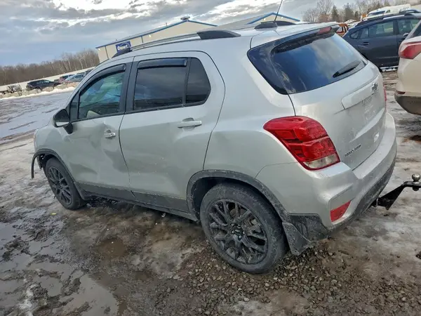 KL7CJPSM3NB538235 2022 CHEVROLET TRAX - Image 2
