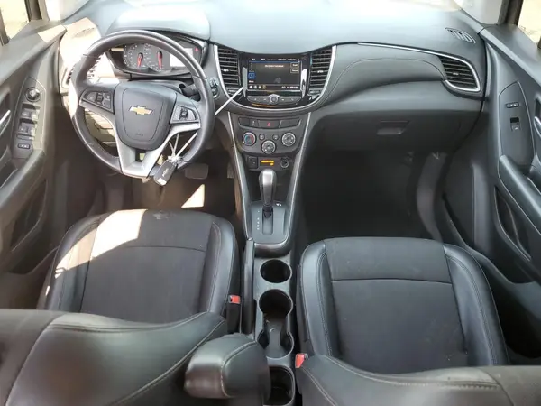 KL7CJPSM3NB547047 2022 CHEVROLET TRAX - Image 8
