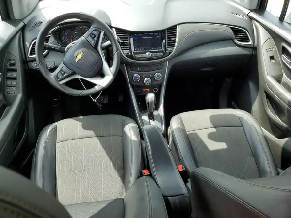 KL7CJPSM3NB558940 2022 CHEVROLET TRAX - Image 8