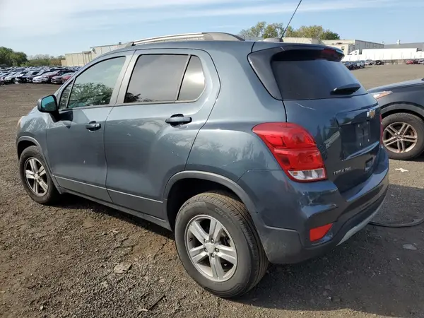 KL7CJPSM3NB559246 2022 CHEVROLET TRAX - Image 2