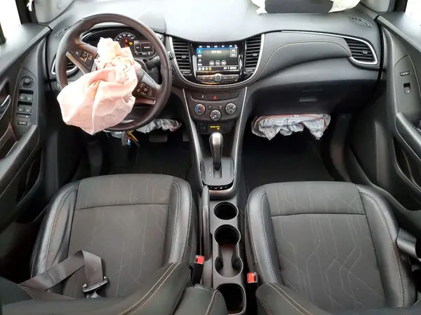 KL7CJPSM3NB560526 2022 CHEVROLET TRAX - Image 8