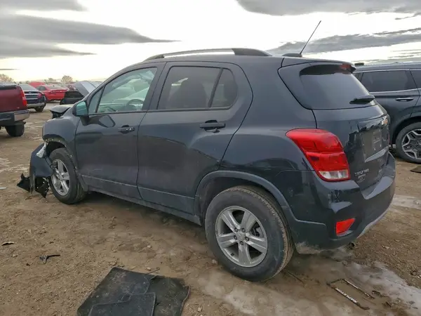 KL7CJPSM3NB565497 2022 CHEVROLET TRAX - Image 2