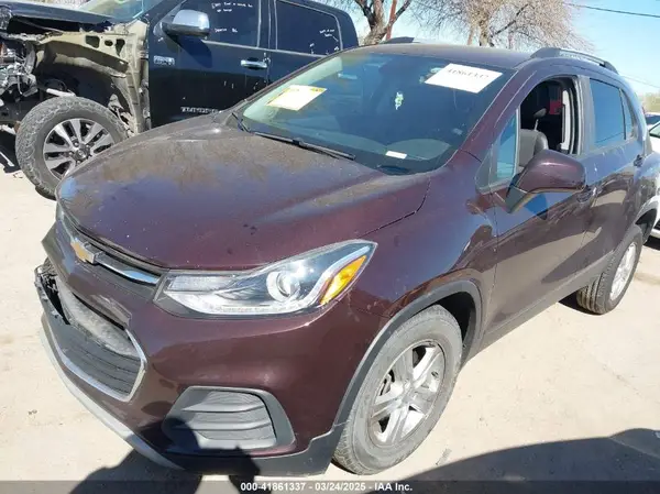 KL7CJPSM4MB364271 2021 CHEVROLET TRAX - Image 2