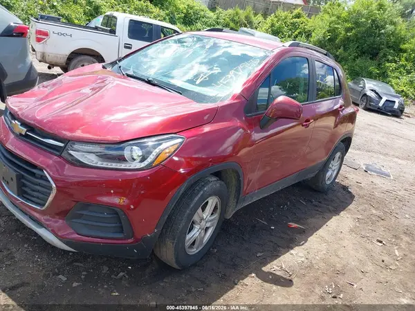 KL7CJPSM4MB370717 2021 CHEVROLET TRAX - Image 2
