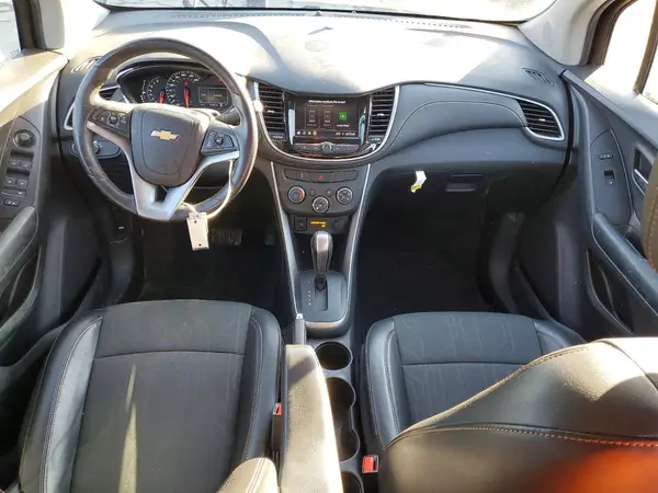 KL7CJPSM4MB371009 2021 CHEVROLET TRAX - Image 8
