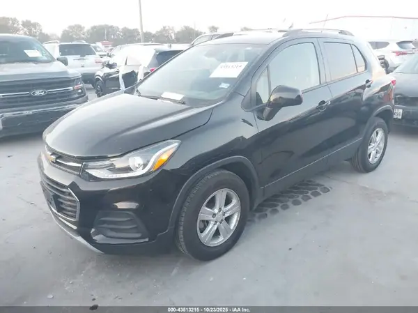 KL7CJPSM4NB503316 2022 CHEVROLET TRAX - Image 2
