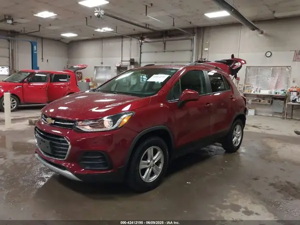 KL7CJPSM4NB511321 2022 CHEVROLET TRAX - Image 2
